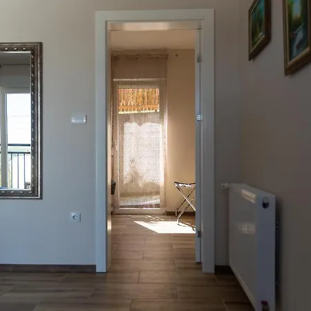 Apartamento Jedro - Sa Garaznim Parkingom *