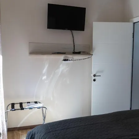 Jedro - Sa Garaznim Parkingom *