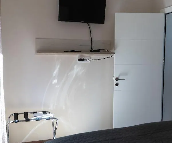 Jedro - Sa Garaznim Parkingom *