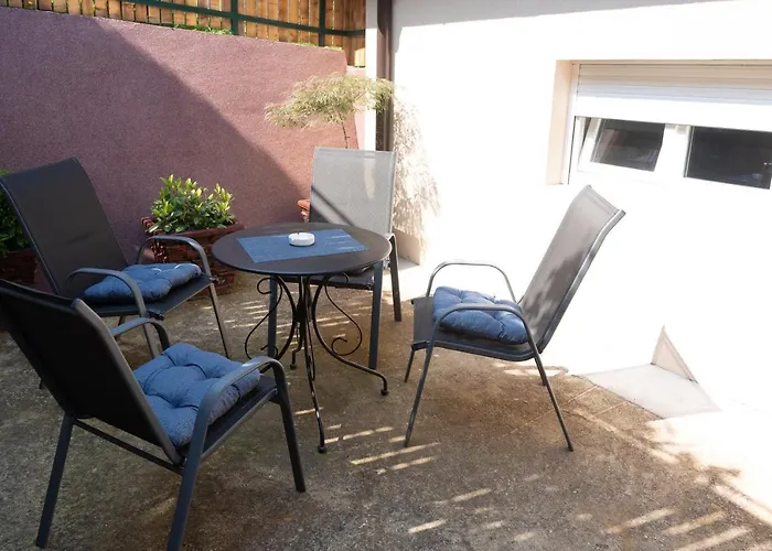 Apartment Jedro - Sa Garaznim Parkingom